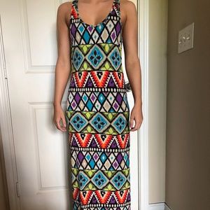 Tres Bien Maxi Dress Size Small